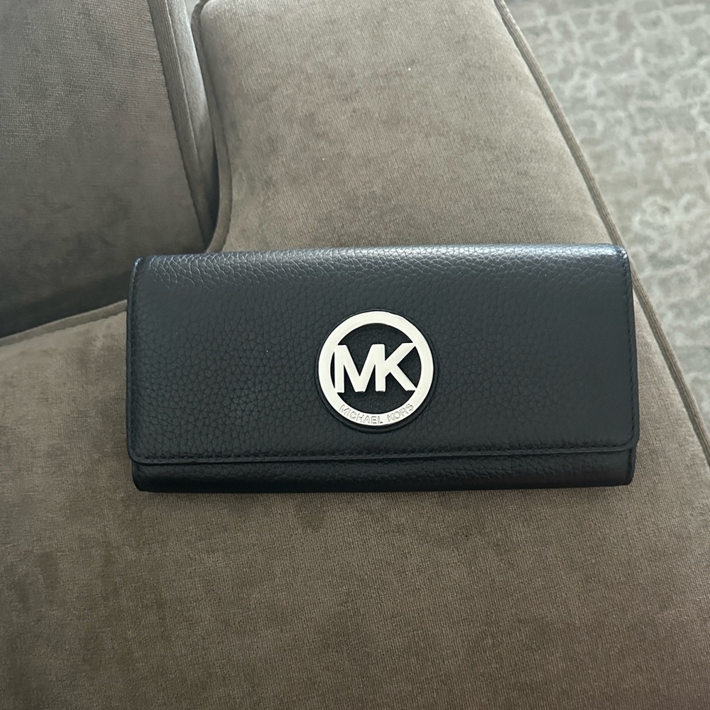 Michael Kors Fulton Large Flap Continental Wallet- Black Pebble Leather